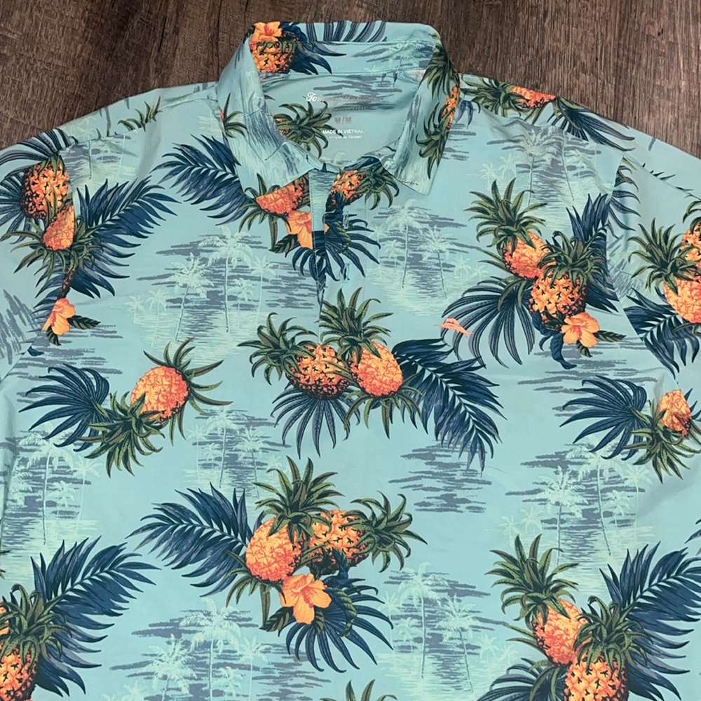 EUC Tommy Bahama brrr° Performance Polo - Copyrighted Print